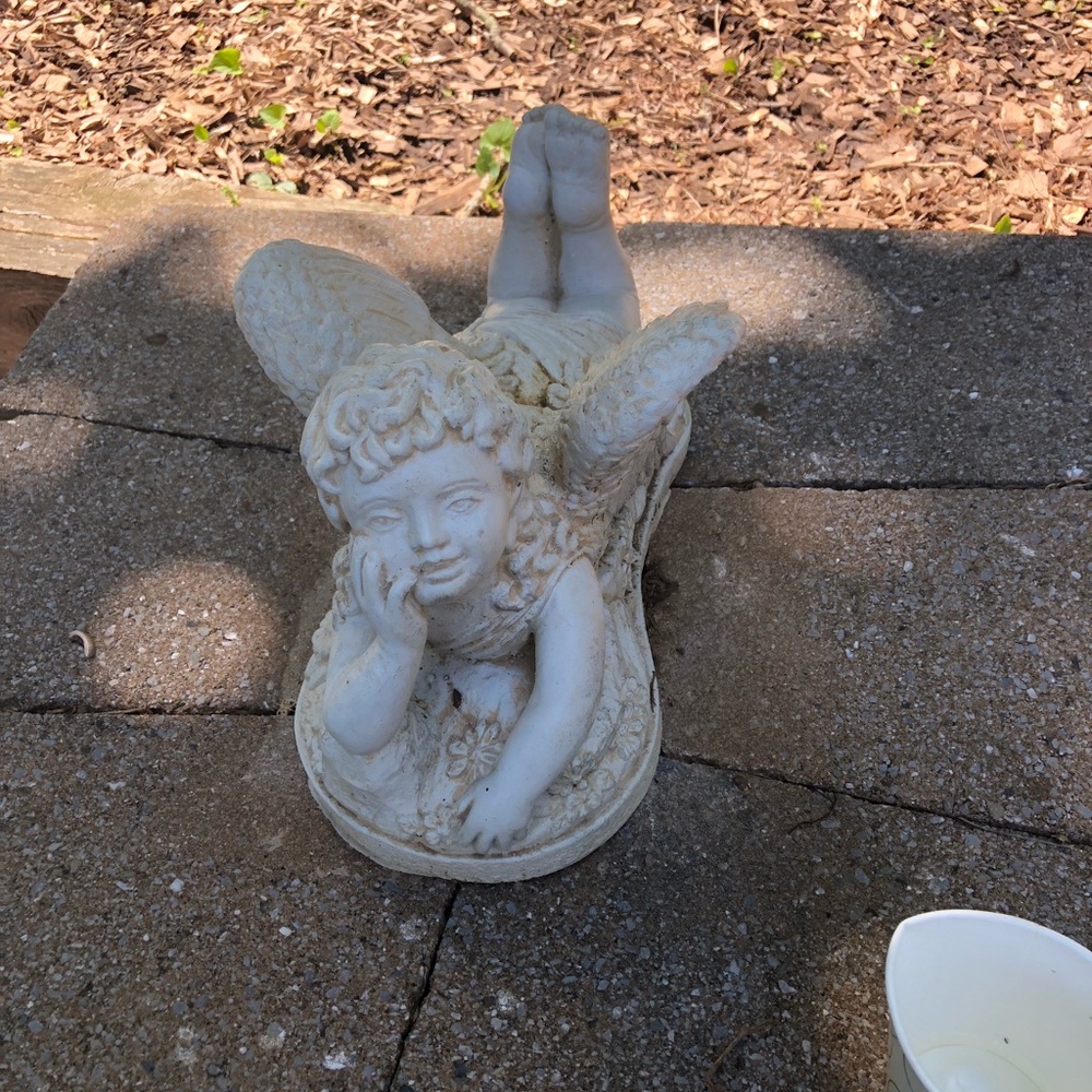 Meet your Posher, Ada